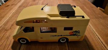 Playmobil camper 3647 met veel details beschikbaar voor biedingen