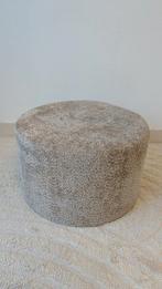 Leen Bakker Hocker Wenen - zand - 35xØ56 cm, Huis en Inrichting, Banken | Voetenbanken en Poefen, Ophalen, Zo goed als nieuw, 50 tot 75 cm