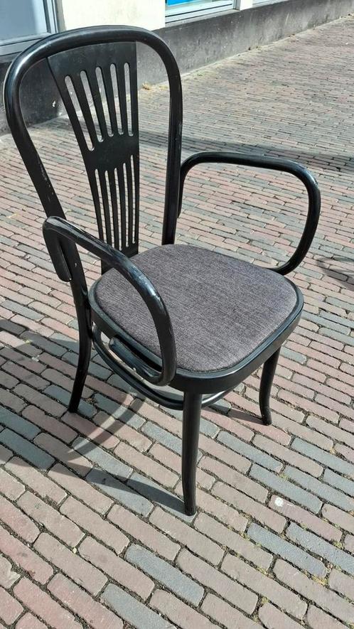 18 thonet boogstoelen bentwood cafe bar HUTTEN stoel, Huis en Inrichting, Stoelen, Zo goed als nieuw, Vijf, Zes of meer stoelen