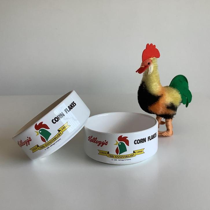2 vintage Kellogg's corn flakes 70th anniversary, Huis en Inrichting, Keuken | Servies, Zo goed als nieuw, Kom(men), Overige stijlen