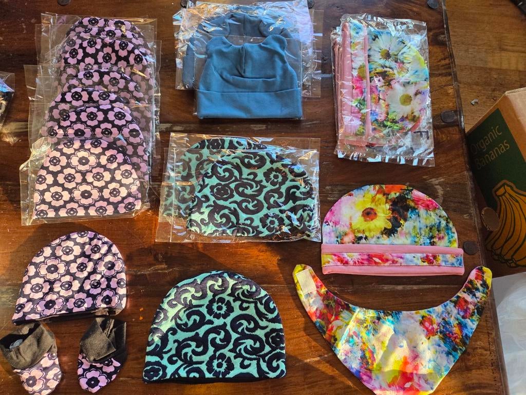 Babymutsjes Partij - 22 stuks!, Kinderen en Baby's, Babykleding | Mutsen, Sjaals en Wanten, Zo goed als nieuw, Muts, Jongetje of Meisje