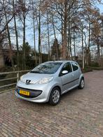 Peugeot 107 1.0 12V 5DR 2008 Grijs, Auto's, Voorwielaandrijving, Euro 5, Stof, Zwart