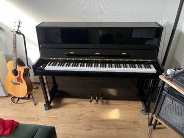 Ferd. Hoffstein staande piano beschikbaar voor biedingen