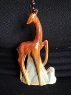 Hert Art Deco met vaasje 22,5 cm hoog en 12 cm breed, Ophalen of Verzenden