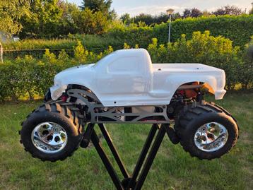 fg monstertruck WB535 RTR 2WD 27cc benzine auto zenoah nieuw beschikbaar voor biedingen