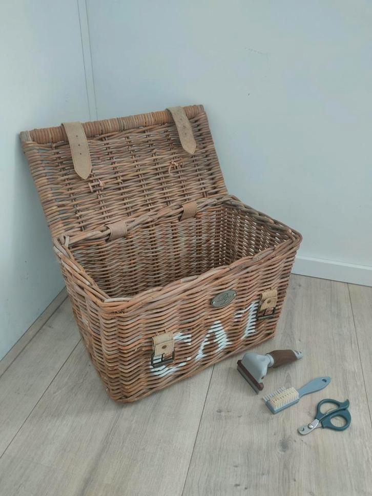 Geweven rieten kattenmand + toebehoren, Dieren en Toebehoren, Kattenmanden, Gebruikt, Riet, Ophalen