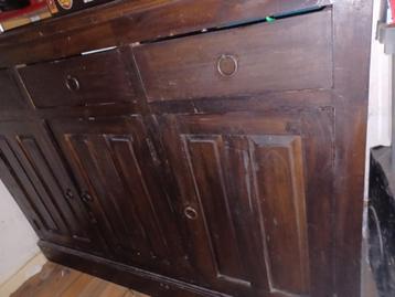 Dressoir beschikbaar voor biedingen