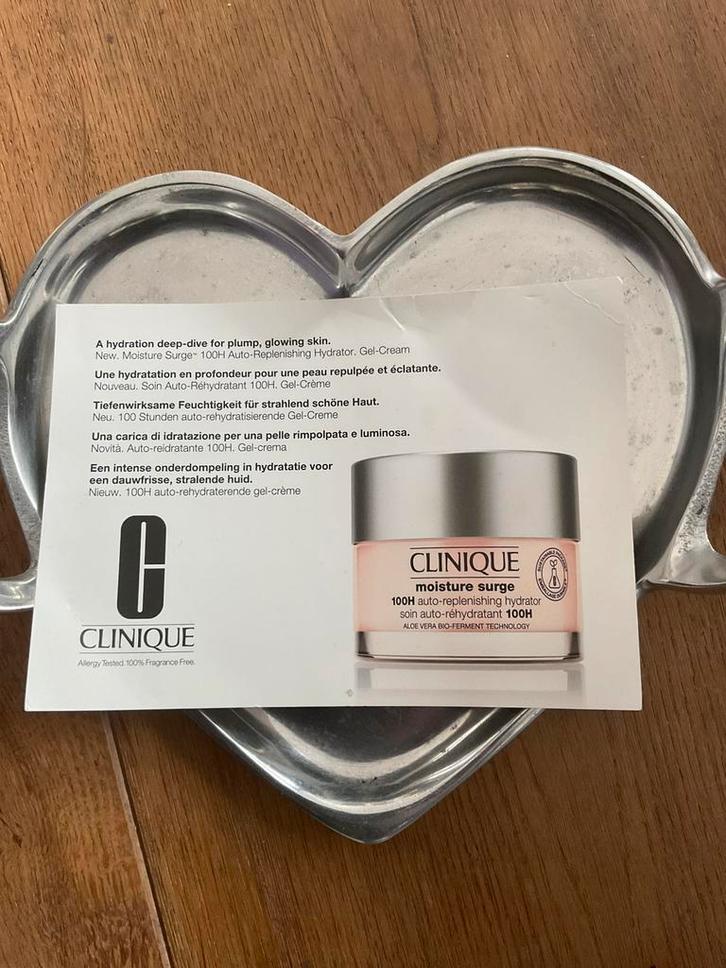 Tester proefje Clinique Moisture Surge, Sieraden, Tassen en Uiterlijk, Uiterlijk | Gezichtsverzorging, Nieuw, Verzorging, Gehele gezicht