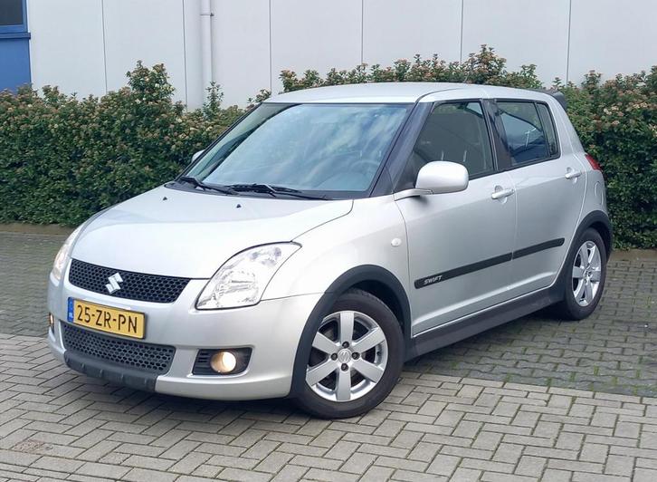 SUZUKI Swift 1.3 5D SPORT Airco, Auto's, Suzuki, Bedrijf, Te koop, Swift, ABS, Airbags, Airconditioning, Boordcomputer, Centrale vergrendeling