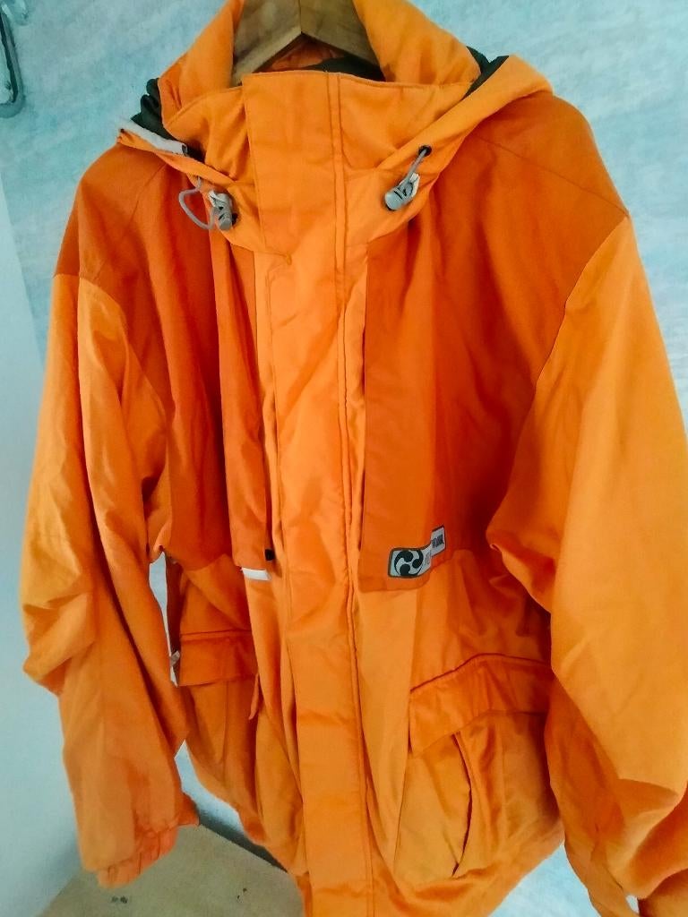 Wintersport / outdoor jack, Burton, XL, Ophalen, Maat 46/48 (XL) of groter, Zo goed als nieuw, Jack