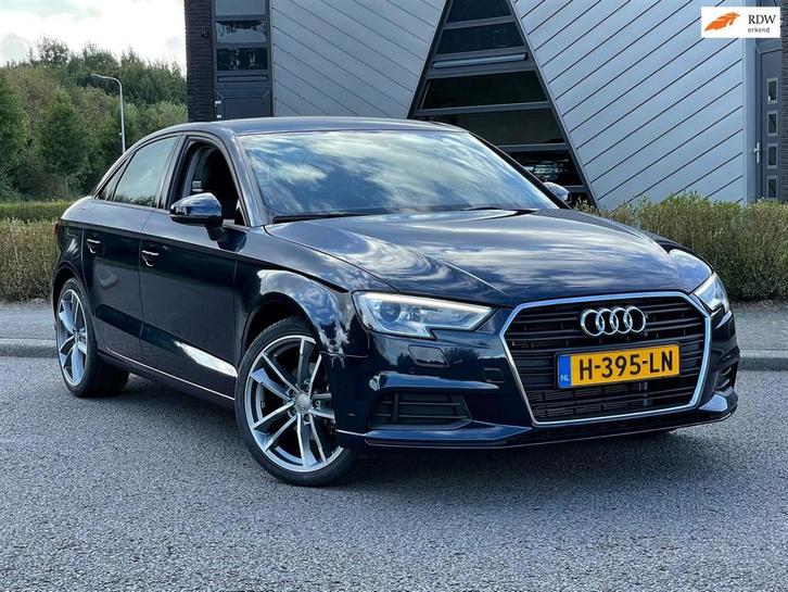 Audi A3 Limousine 1.0 TFSI Design | Navigatie | 18'' Lichtme, Auto's, Audi, Bedrijf, Te koop, A3, ABS, Adaptive Cruise Control