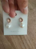 Elegante parel oorbellen, Overige materialen, Nieuw, Ophalen of Verzenden, Knopjes of Stekers
