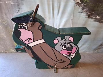 yogi beer attribuut draaimolen kermis decoratie vintage  beschikbaar voor biedingen