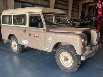 Land Rover 109,OLDTIMER, 9 zitpl.,100% roestvrij + origineel beschikbaar voor biedingen