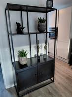 Industriële metalen kast., Huis en Inrichting, Kasten | Buffetkasten, Ophalen, 100 tot 150 cm, Zo goed als nieuw, 150 tot 200 cm