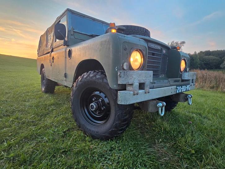 Land Rover 109 military pick up 4WD DSL 1977 softtop, Auto's, Bestelauto's, Particulier, 4x4, Stoelmassage, Trekhaak, Land Rover