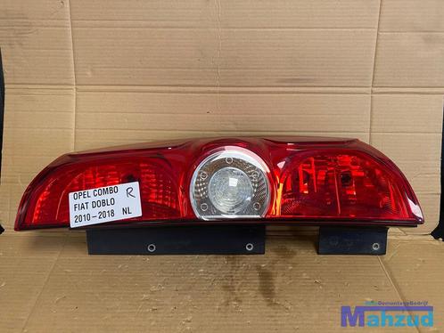 opel combo fiat doblo rechts achterlicht 2010-2018, Auto-onderdelen, Verlichting, Opel, Gebruikt, Ophalen of Verzenden