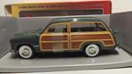 Ford 1949 Woody Wagon darkgreen Motor City Metal 1:18 KRD, Ophalen of Verzenden, Zo goed als nieuw, Auto, Overige merken