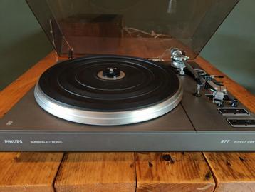 Philips Super Electronic 877 direct Control platenspeler.
 beschikbaar voor biedingen