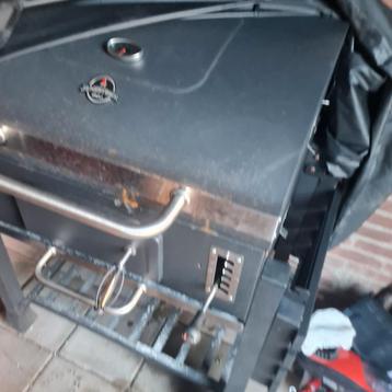 Jamestown BBQ Grill - Gebruikt beschikbaar voor biedingen