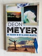 Deon Meyer: De vrouw in de blauwe mantel, Boeken, Boekenweekgeschenken, Gelezen, Ophalen of Verzenden, Deon Meyer