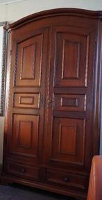 Noten houten kast met laden, Ophalen