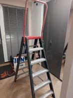 Mooie trap/ladder van het merk Altrex, Doe-het-zelf en Verbouw, Ladders en Trappen, Ophalen, Trap, Zo goed als nieuw, Opvouwbaar of Inschuifbaar