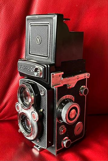 Yashica, heeft net een service beurt gehad. beschikbaar voor biedingen
