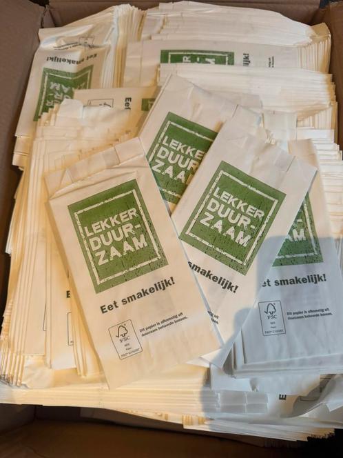 Snackzakken / papieren zakjes - NR. 22 1 ons - doos 10 KG, Hobby en Vrije tijd, Feestartikelen, Nieuw, Overige typen, Overige