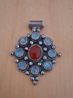 Zilveren hanger met Carneool en Maanstenen-- afmeting 4 cm, Verzenden, Nieuw, Overige kleuren, Zilver