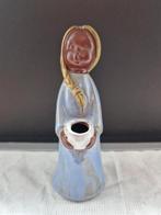 Vintage keramiek beeldje Goebel "kaarsenhoudster. 1970", Ophalen of Verzenden, Zo goed als nieuw, Mens