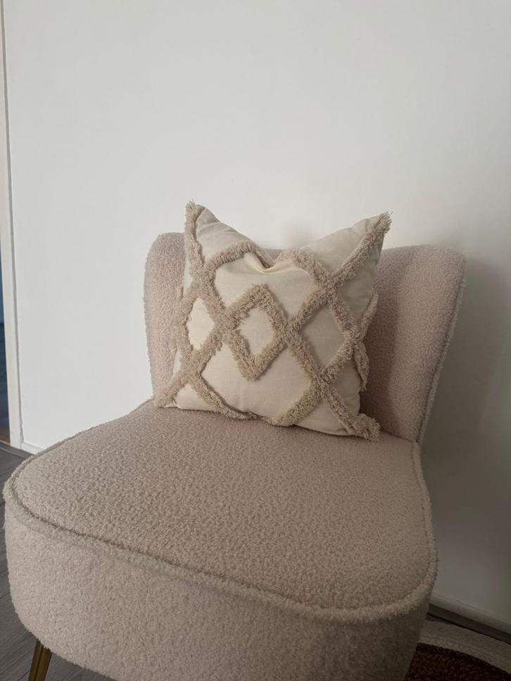 Fauteuil Teddy Boucle - Zithoek Stoel, Huis en Inrichting, Stoelen, Zo goed als nieuw, Eén, Stof, Wit, Ophalen