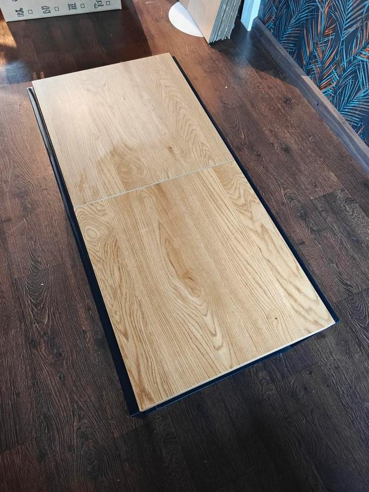 Handige Salontafel / Kindertafel met Omkeerbare Delen, Huis en Inrichting, Tafels | Salontafels, Zo goed als nieuw, Minder dan 50 cm