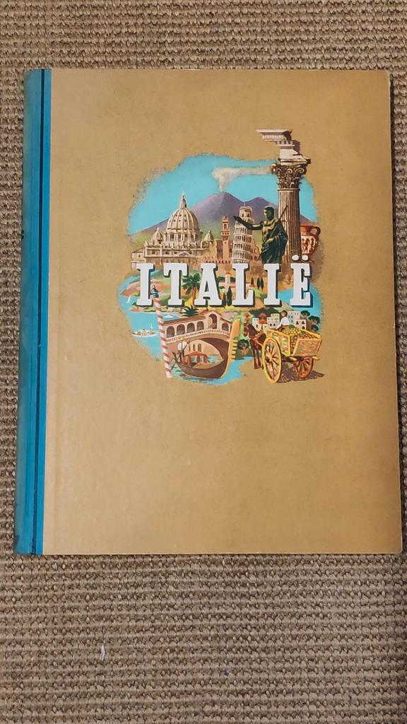 Italië, plaatjesalbum uitg. door Douwe Egbert, Piet Bakker, Boeken, Prentenboeken en Plaatjesalbums, Zo goed als nieuw, Plaatjesalbum