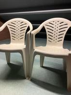 Twee witte tuinstoelen, Tuin en Terras, Tuinstoelen, Ophalen, Gebruikt, Kunststof, Stapelbaar