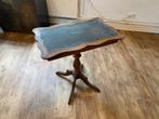 Te koop antiek houten tafeltje, Ophalen