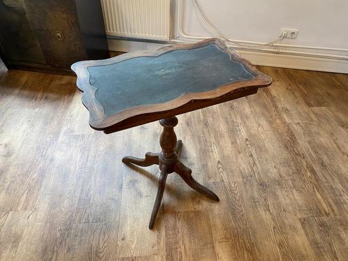 Te koop antiek houten tafeltje, Antiek en Kunst, Antiek | Meubels | Tafels, Ophalen