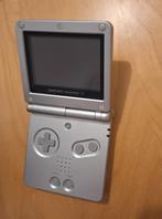 Gameboy Advance SP zilver met oplader, Spelcomputers en Games, Ophalen of Verzenden, Zo goed als nieuw, Game Boy Advance SP, Met beschermhoes of tas