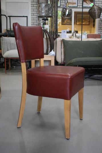 36 x leuke eetkamerstoel horeca vintage roodbruin kunstleer beschikbaar voor biedingen