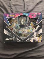 Arceus V Figure Collection box, Hobby en Vrije tijd, Verzamelkaartspellen | Pokémon, Ophalen of Verzenden, Zo goed als nieuw