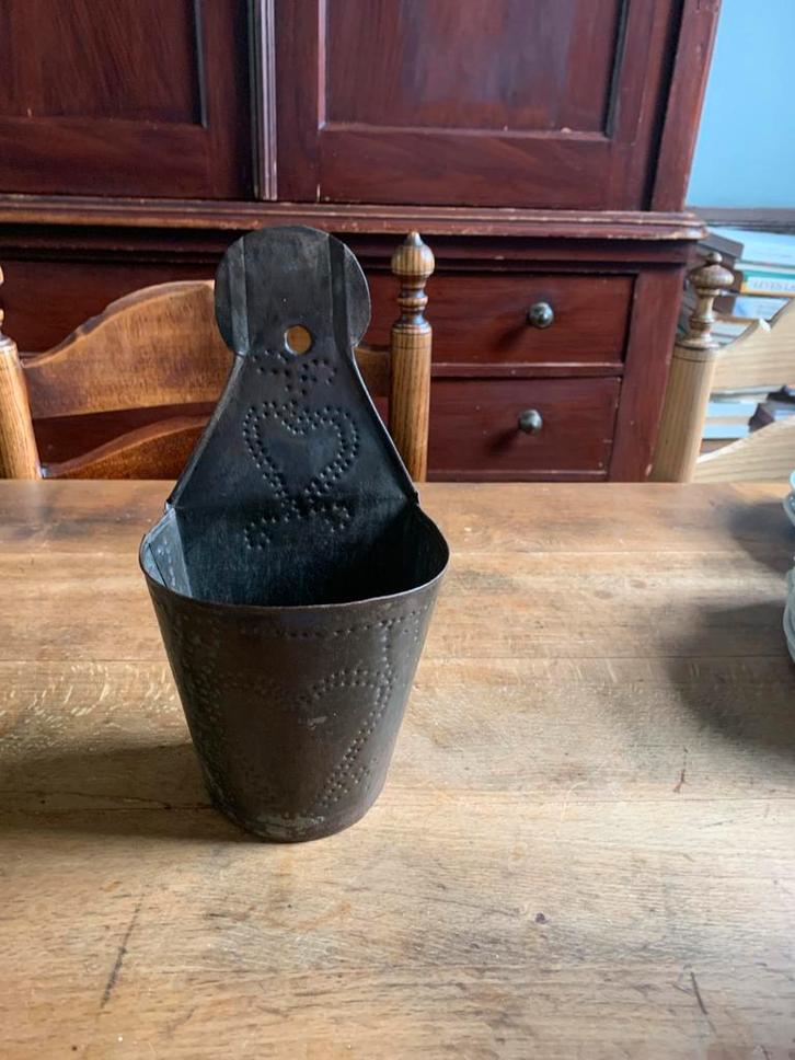 Antiek Blikken Bakje met Hartjes Motief, Antiek en Kunst, Antiek | Woonaccessoires, Ophalen