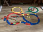 Trein/autobaan 78 rails + 21 auto/ trein voor, € 10, Ophalen of Verzenden, Gebruikt, Overige merken