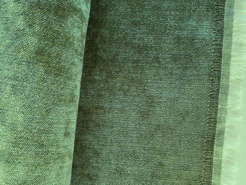 Designers Guild Zaragoza; groen; restant velvet meubelstof, Hobby en Vrije tijd, Stoffen en Lappen, Nieuw, Overige materialen