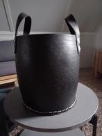 2 zwarte leren manden/ potten, Ophalen of Verzenden, Rond, Riet