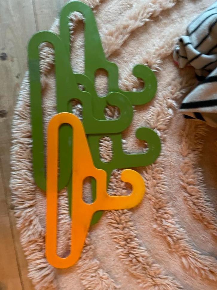 Space Age Kledinghangers ingo maurer design, Kleding | Dames, Kledinghangers, Gebruikt, Kunststof, Volwassenen, Ophalen of Verzenden