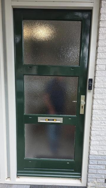 Buitendeur met kozijn en beslag 930 x 2115 beschikbaar voor biedingen