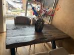 Stevige eettafel van wagonhout met metalen kruispoot, Huis en Inrichting, Tafels | Eettafels, Ophalen, Gebruikt, Stoer, 50 tot 100 cm