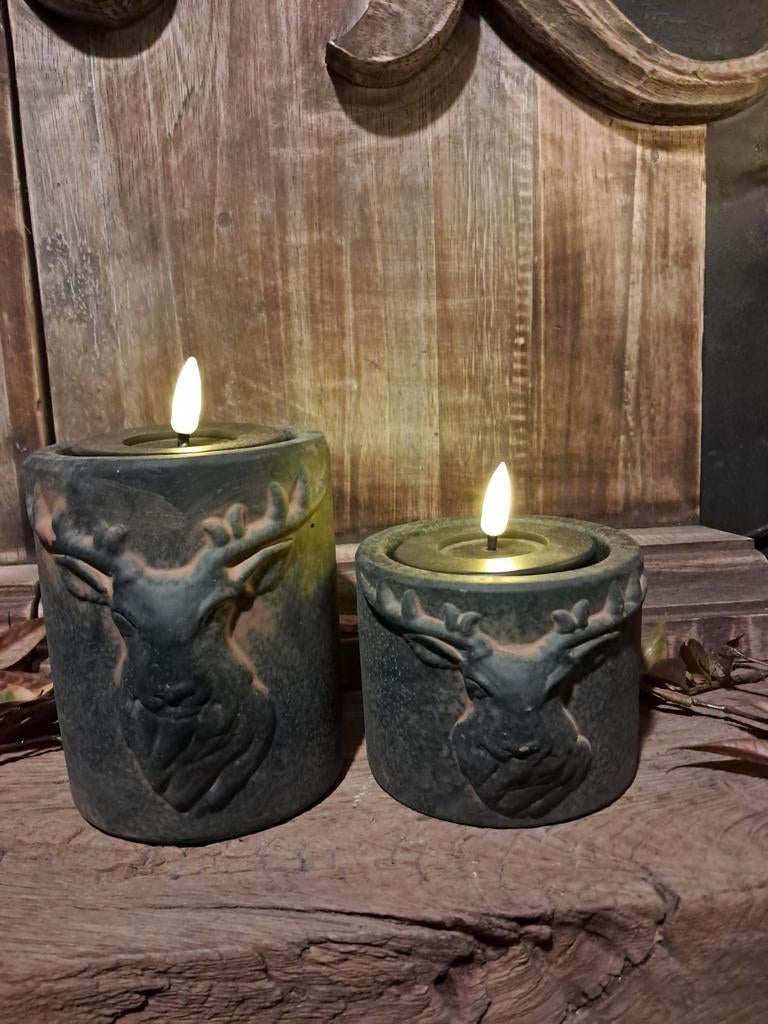 Waxinelichthouders 
Hooglander, hert of bok
7x7,5cm €5,-, Ophalen of Verzenden, Nieuw, Overige materialen, Minder dan 25 cm