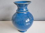 Vaas vintage met merk aan de onderzij blauw blauwe keramiek, Antiek en Kunst, Antiek | Keramiek en Aardewerk, Ophalen of Verzenden