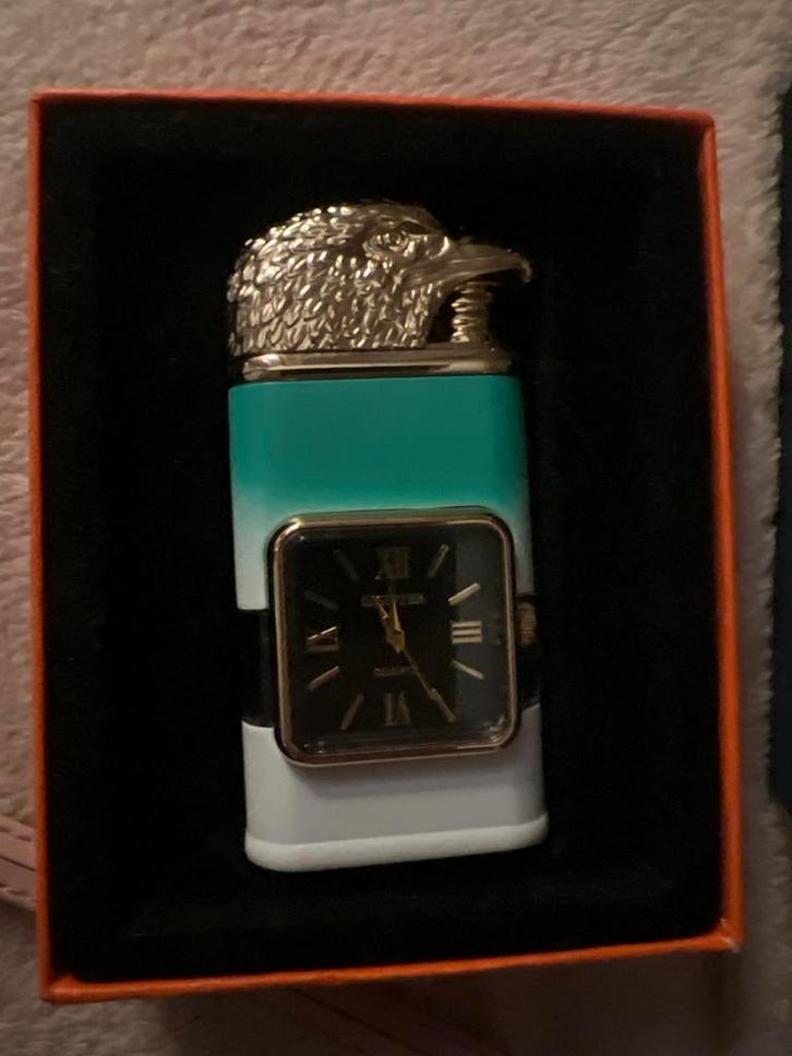Unieke Aansteker met Horloge - Adelaar Design, Sieraden, Tassen en Uiterlijk, Ringen, Zo goed als nieuw, Dame of Heer, Kleiner dan 17